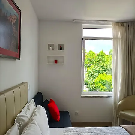Oda ve Kahvaltı Monumentais 4*